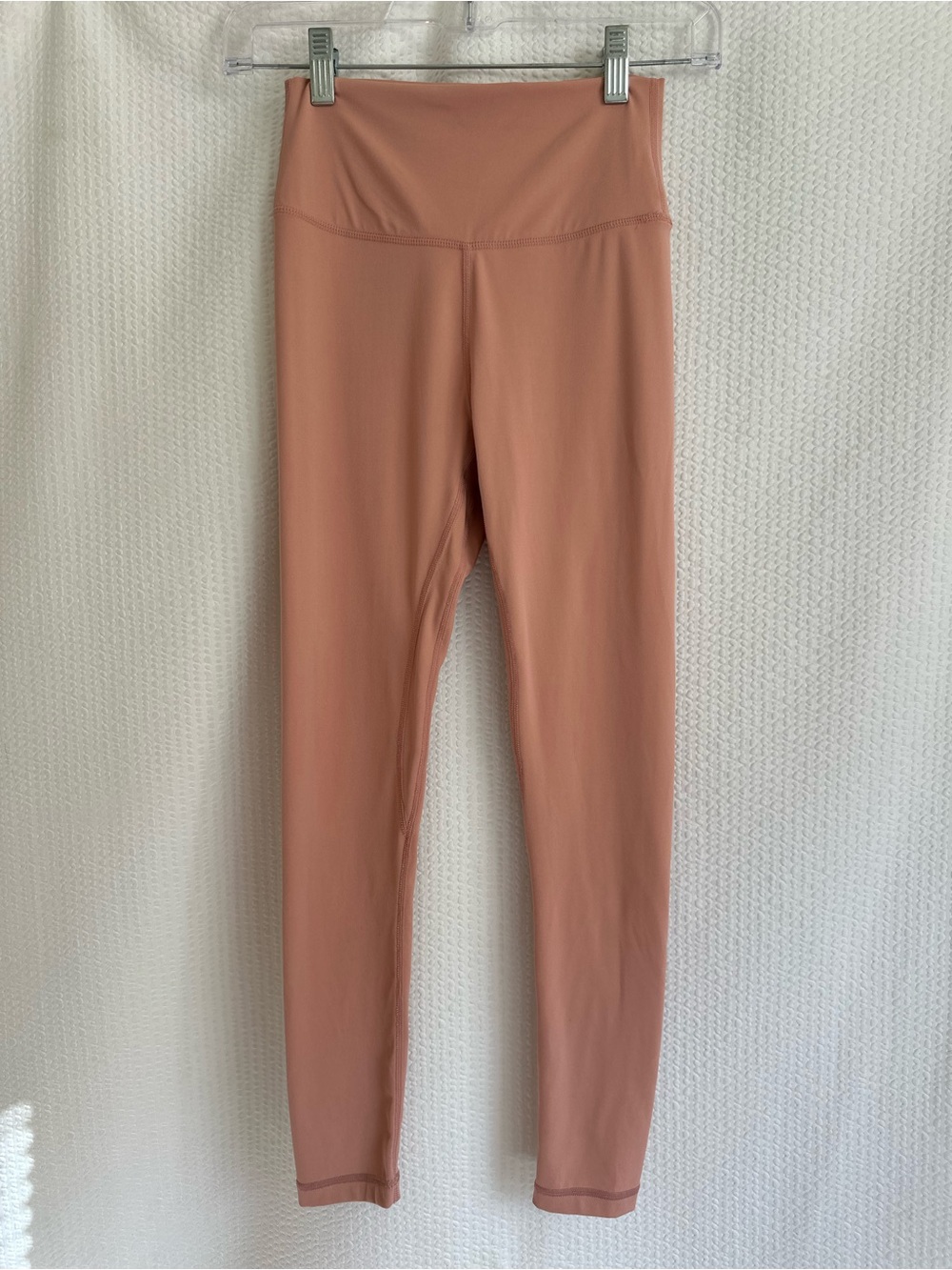 LULULEMON Pink High Rise Cropped Leggings Size 2 Yoga Pilates Workout Pants 23"